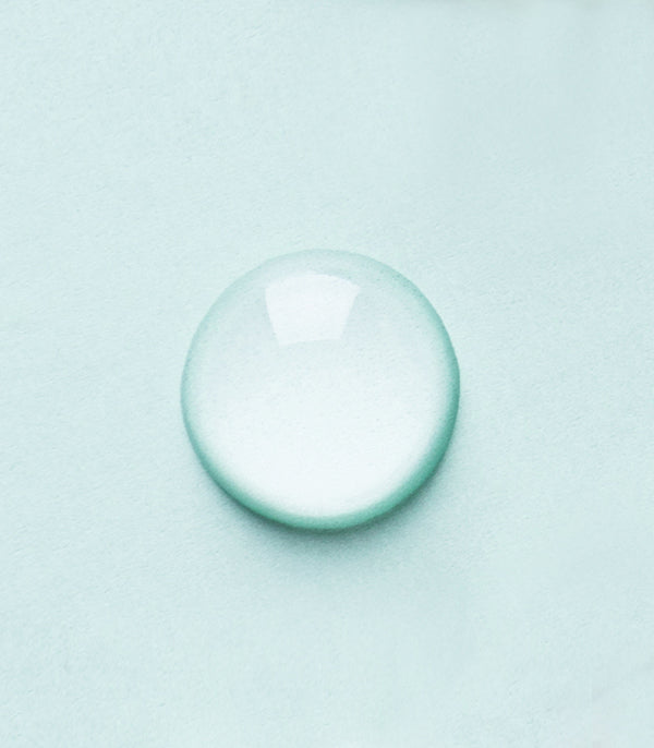 Limpiador de poros profundos con agua micelar de glaciar